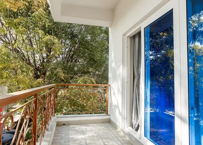 Apartamento 2bhk With Private Balcony *